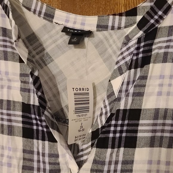 Torrid Plaid Lenny Short Sleeve Shirt - Picture 2 of 2